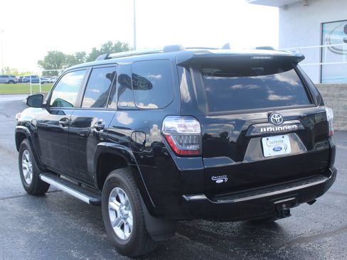 Used 2024 Toyota 4Runner SR5 AWD/4WD image 3