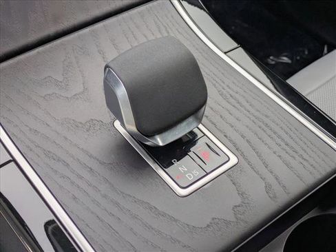 Used 2024 Land Rover Range Rover Velar Dynamic SE image 12