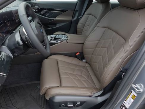 New 2026 BMW 530i xDrive w/ Premium Package image 15