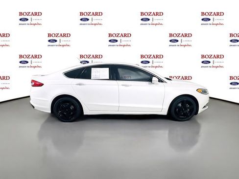 Used 2018 Ford Fusion Titanium image 9