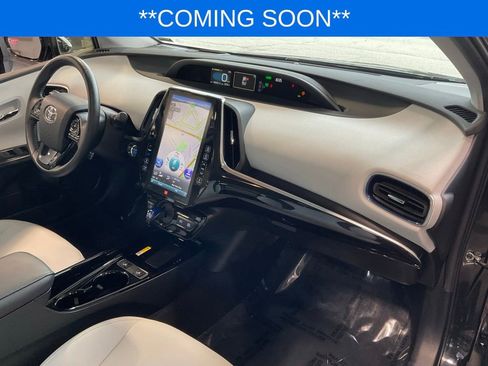 Used 2020 Toyota Prius Limited w/ Premium Convenience Package FWD image 18