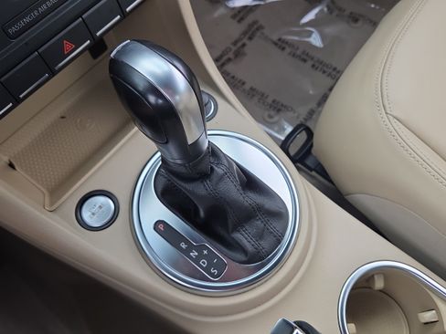 Used 2013 Volkswagen Beetle 2.5 FWD image 27