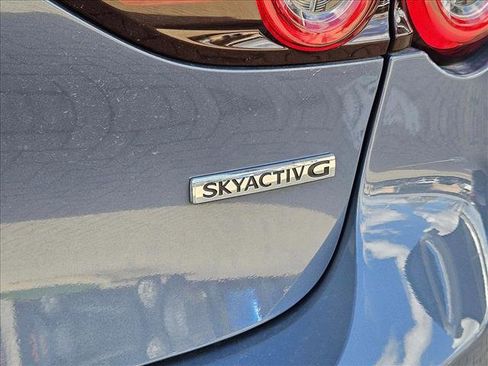 Used 2022 MAZDA MAZDA3 s image 9