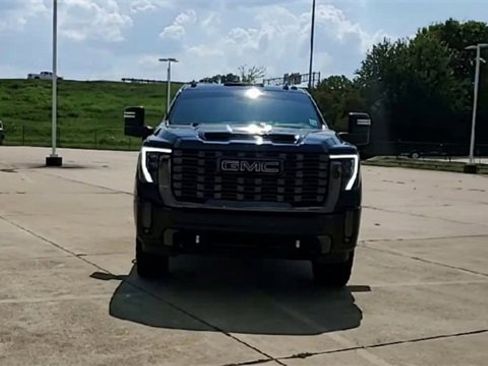 Certified 2024 GMC Sierra 2500 Denali Ultimate w/ Max Trailering Package image 3