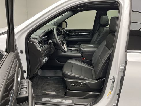 Certified 2023 GMC Yukon Denali AWD/4WD image 3