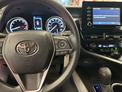 Used 2023 Toyota Camry LE image 21