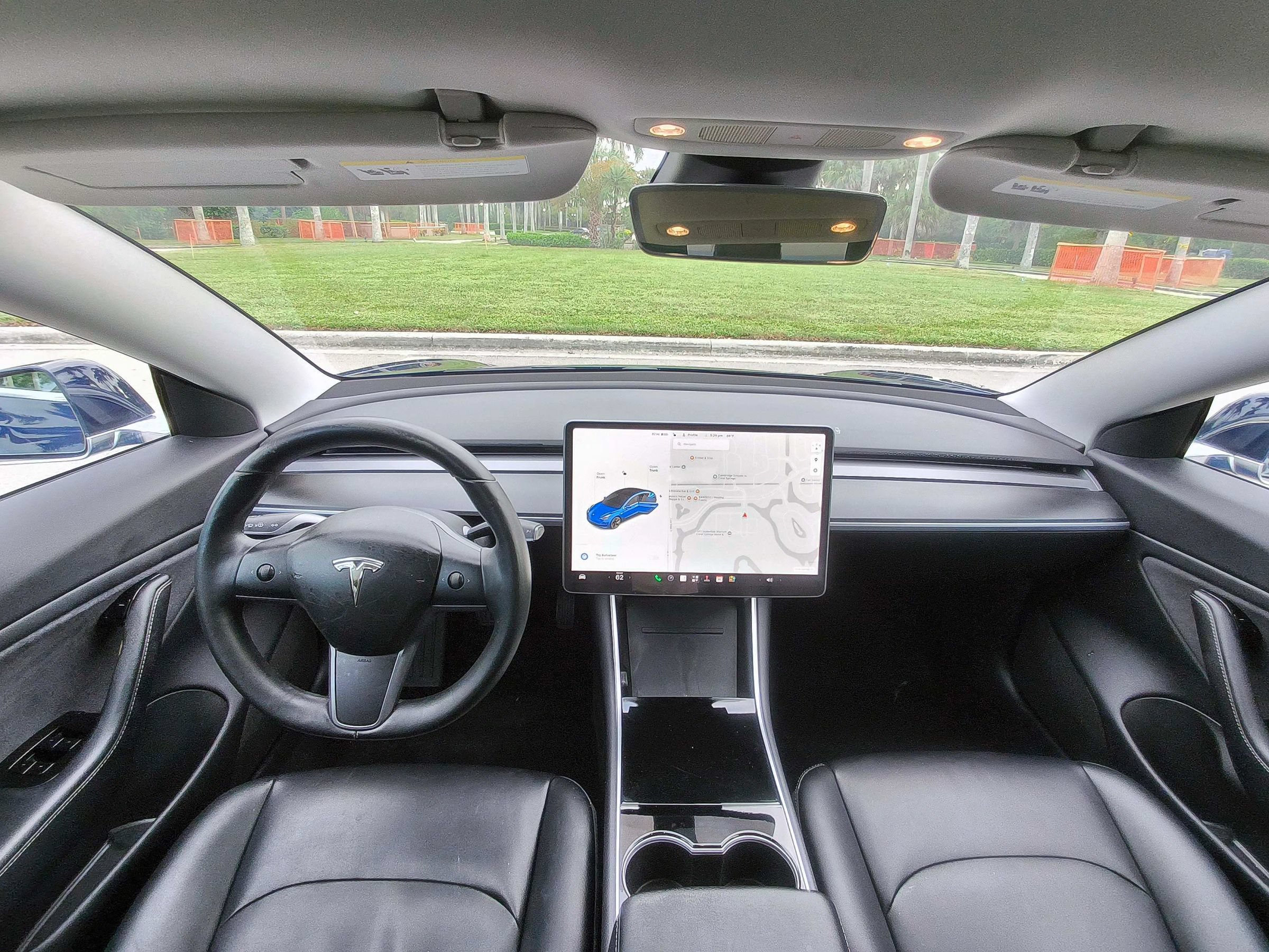 Used 2018 Tesla Model 3 Long Range RWD image 17