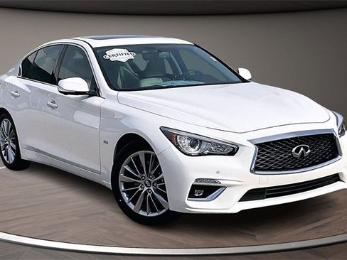 Used 2018 INFINITI Q50 Luxe w/ Essential Package (3.0T Luxe) image 10