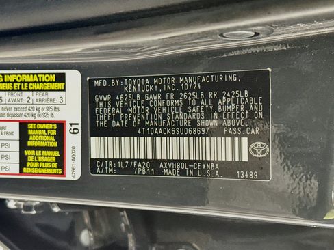 Used 2025 Toyota Camry LE FWD image 38