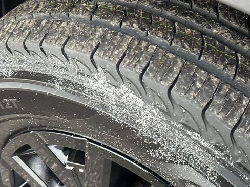 Certified 2024 Nissan Frontier SV w/ SV Convenience Package image 9