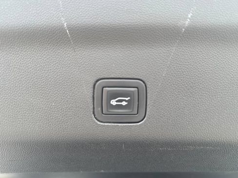 Used 2023 GMC Yukon AT4 w/ AT4 Premium Plus Package AWD/4WD image 42