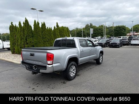 Used 2017 Toyota Tacoma SR5 w/ Tow Package AWD/4WD image 3
