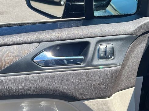 Used 2017 Lincoln MKC Reserve image 13