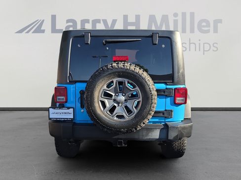 Used 2017 Jeep Wrangler Unlimited Rubicon w/ Cold Weather Group AWD/4WD image 4