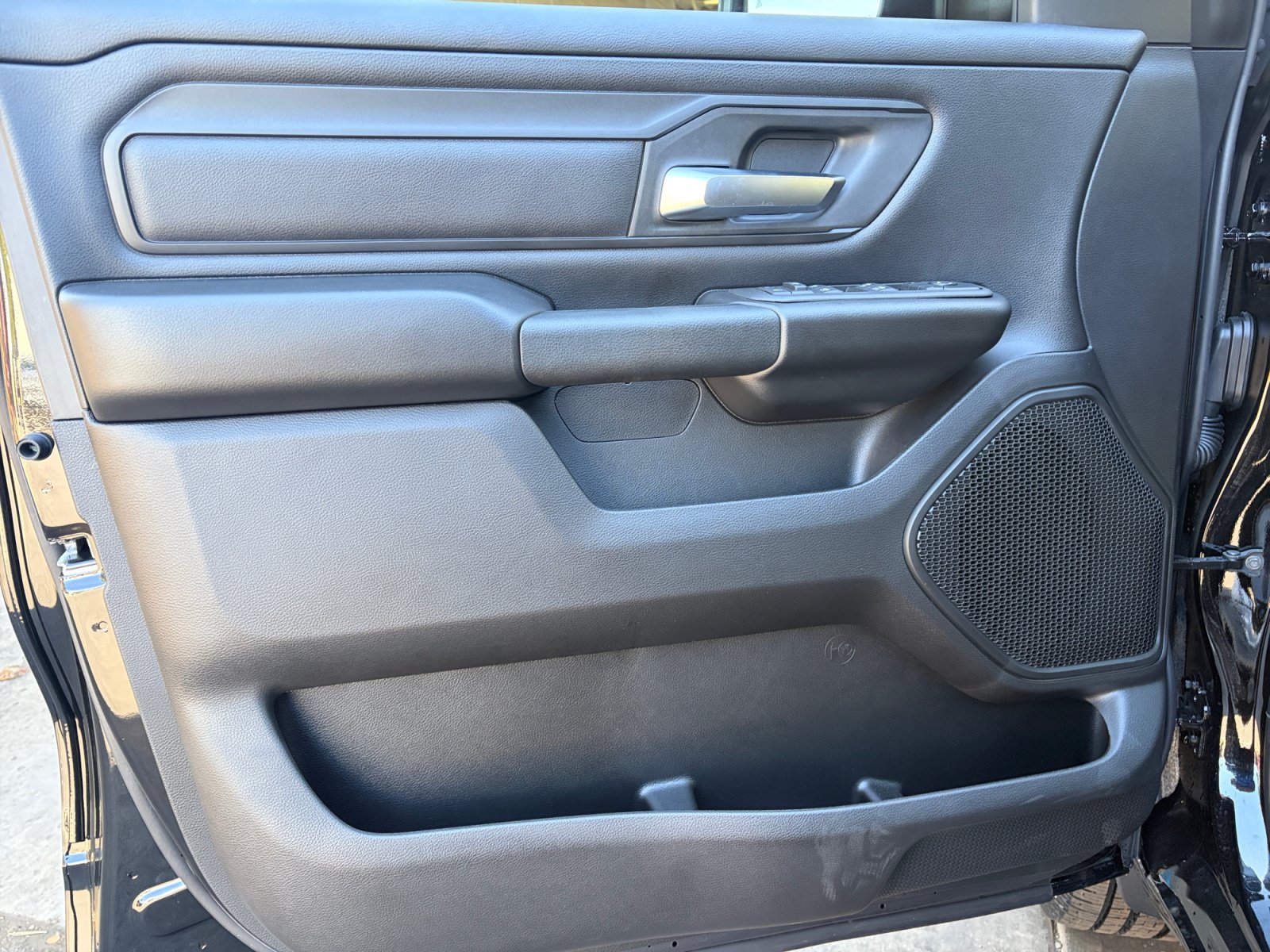 New 2027 RAM 1500 Express AWD/4WD image 9