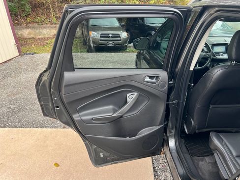 Used 2019 Ford Escape Titanium image 29