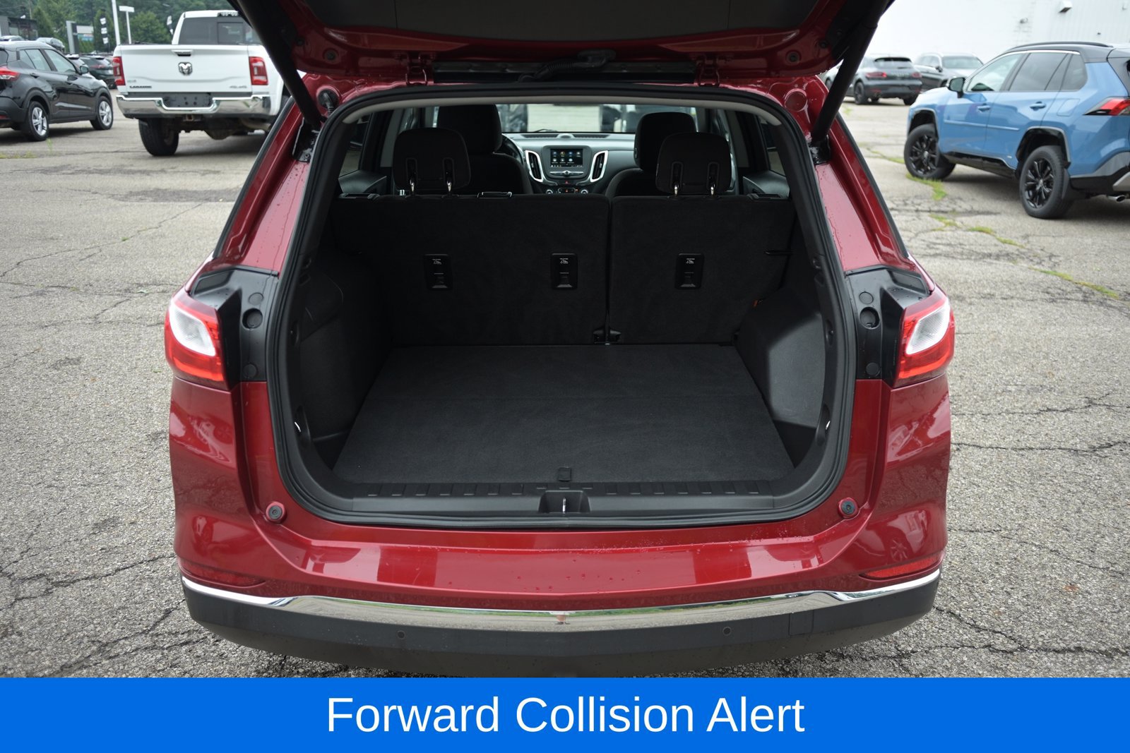 Used 2019 Chevrolet Equinox LT w/ Driver Convenience Package FWD image 36