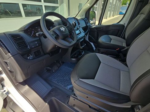 New 2025 RAM ProMaster 1500 w/ Convenience Group FWD image 15