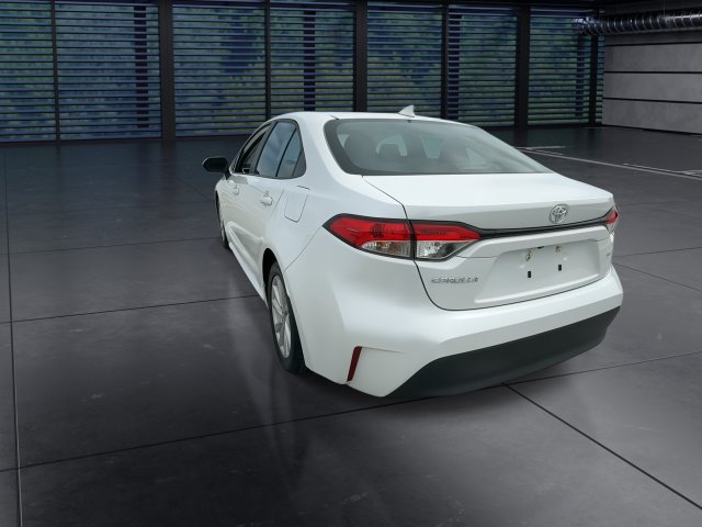 Used 2023 Toyota Corolla LE w/ LE Premium Package FWD image 7