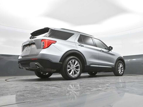 Used 2021 Ford Explorer Limited w/ Equipment Group 301A image 43