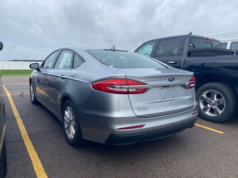 Used 2020 Ford Fusion SE FWD image 10