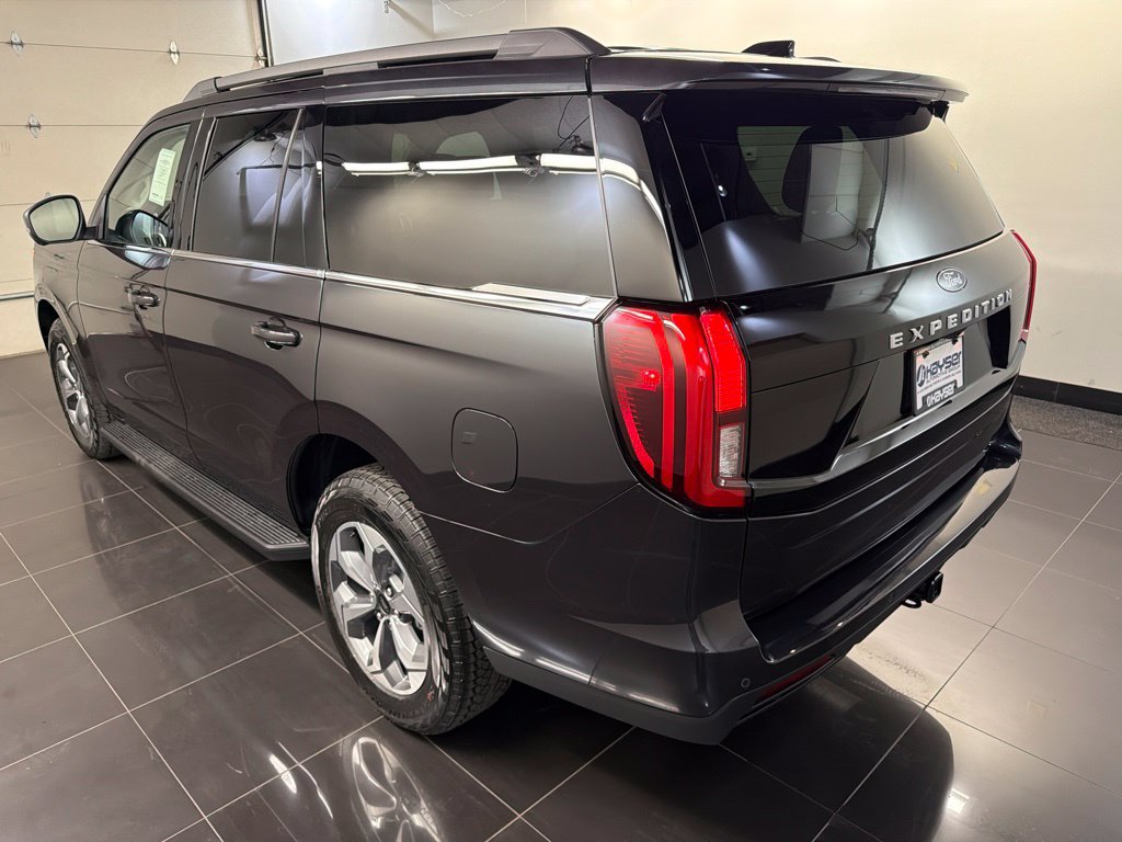 New 2027 Ford Expedition Active AWD/4WD image 4