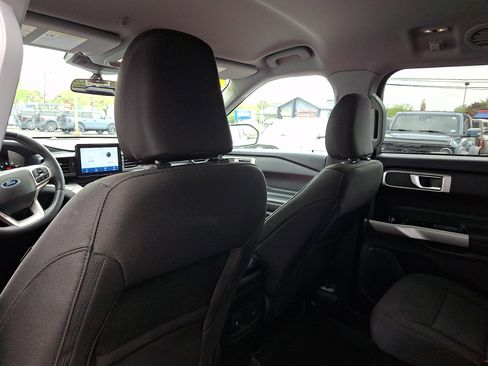 Certified 2023 Ford Explorer XLT image 12