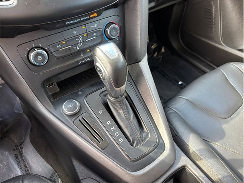 Used 2016 Ford Focus SE w/ Equipment Group 201A image 28