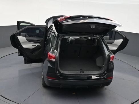 Used 2024 Chevrolet Equinox LS FWD image 29