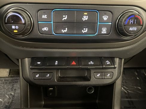 Used 2017 Chevrolet Colorado Z71 image 10