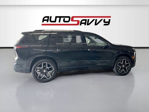 Used 2026 Chevrolet Traverse High Country FWD image 8