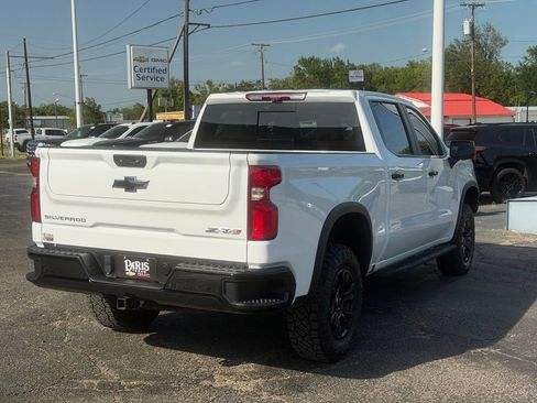 Used 2024 Chevrolet Silverado 1500 ZR2 w/ Technology Package AWD/4WD image 6