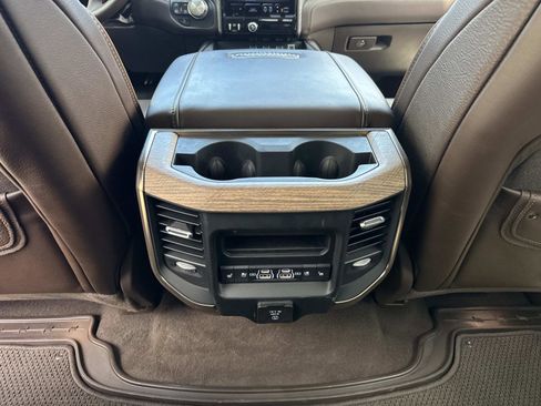 Used 2025 RAM 1500 Limited AWD/4WD image 15