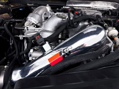 Used 2018 GMC Sierra 2500 Denali w/ Duramax Plus Package AWD/4WD image 3