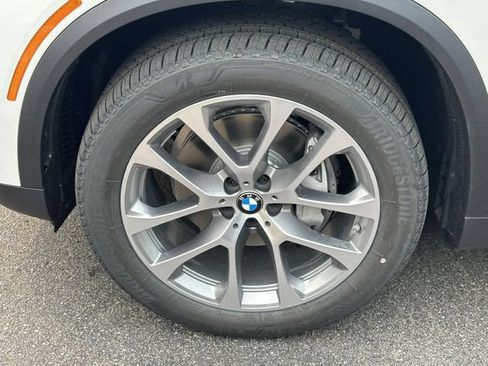 New 2026 BMW X5 xDrive40i AWD/4WD image 7