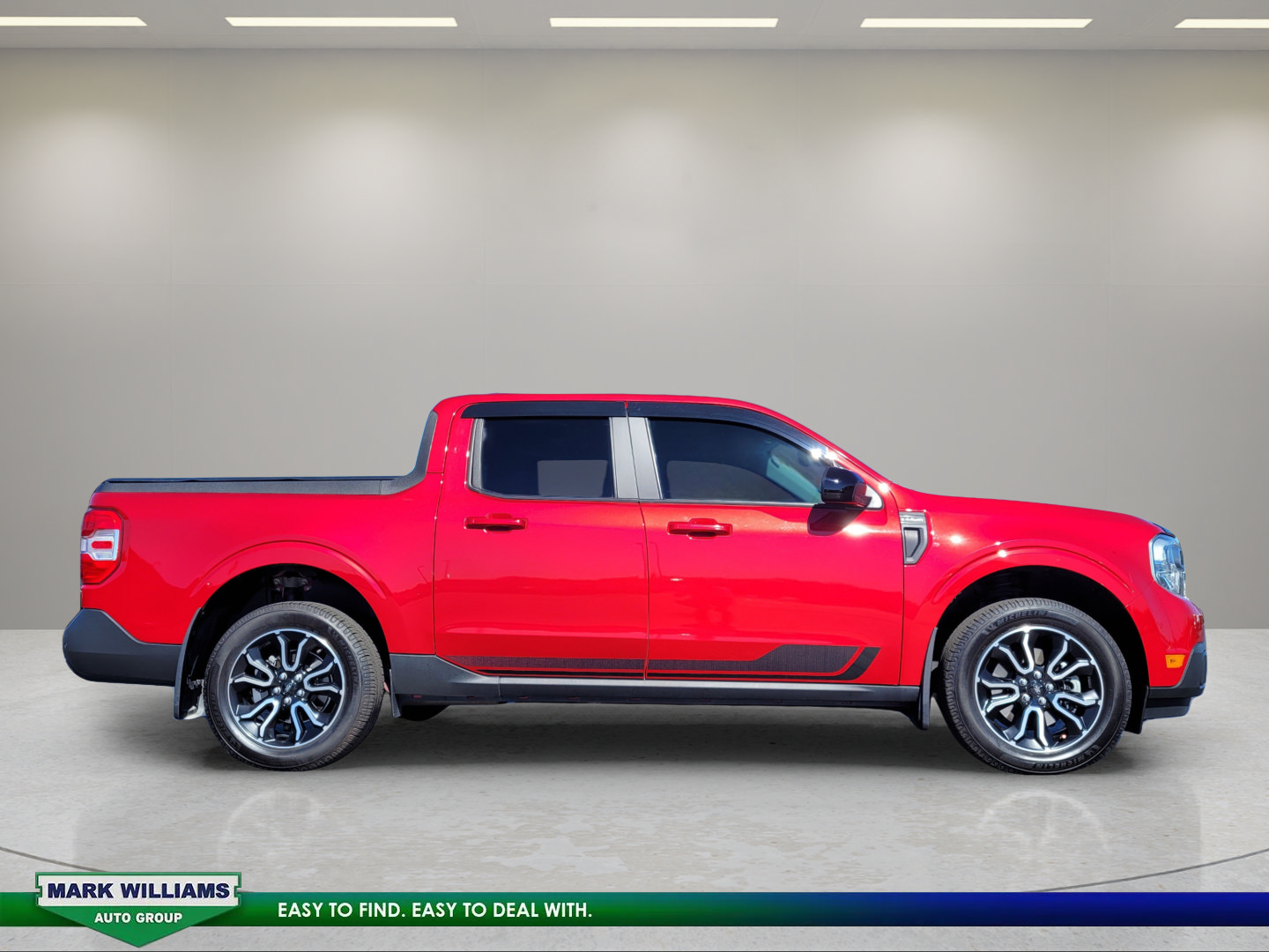 Used 2022 Ford Maverick Lariat w/ Lariat Luxury Package FWD image 2