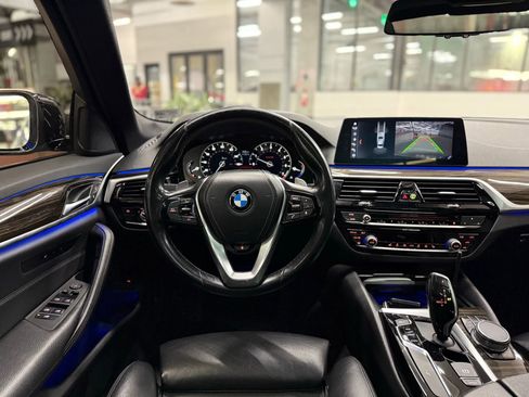 Used 2018 BMW 530i xDrive image 9