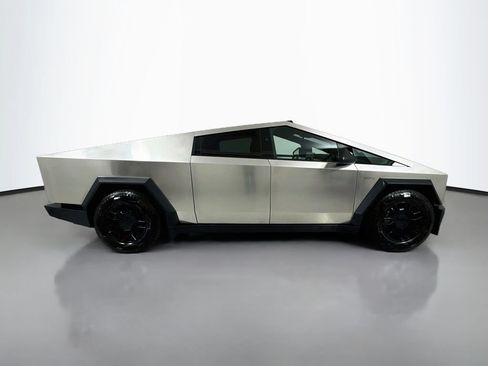 Used 2024 Tesla Cybertruck Cyberbeast AWD/4WD image 8