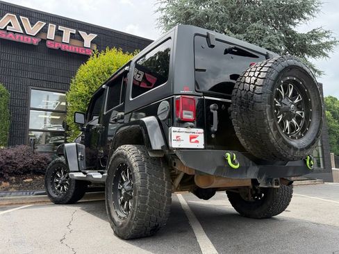 Used 2013 Jeep Wrangler Unlimited Sahara w/ Connectivity Group AWD/4WD image 21