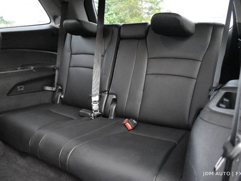 Used 2016 Honda Pilot Touring image 16