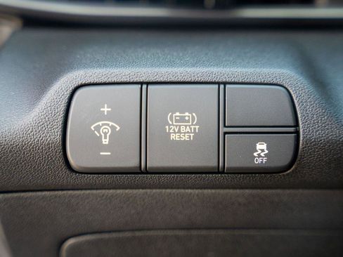 New 2025 Hyundai Elantra SEL image 20