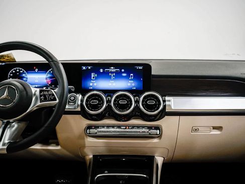 Used 2026 Mercedes-Benz GLB 250 image 13