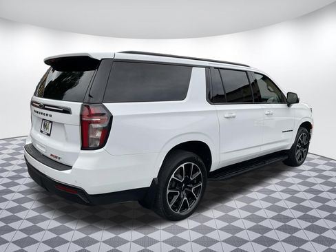 Used 2023 Chevrolet Suburban RST w/ Luxury Package AWD/4WD image 2