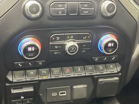 Used 2022 GMC Sierra 1500 Denali w/ Denali Reserve Package image 23