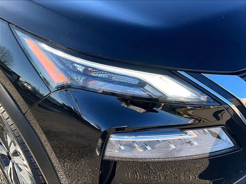 Certified 2023 Nissan Rogue SV image 31