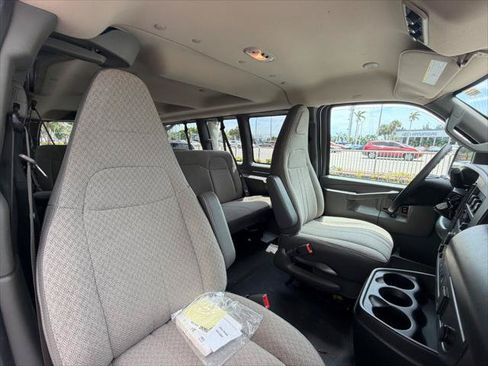 Used 2023 Chevrolet Express 3500 LS RWD image 11