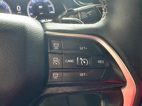 Used 2024 Jeep Grand Cherokee L Altitude AWD/4WD image 36