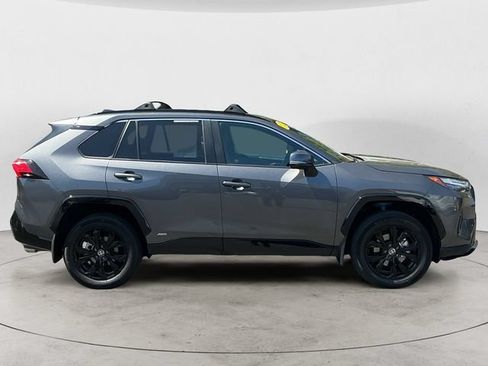 Certified 2022 Toyota RAV4 SE w/ Convenience Package AWD/4WD image 4