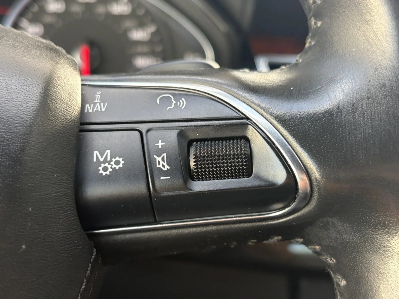Used 2013 Audi A8 L 3.0T AWD/4WD image 31