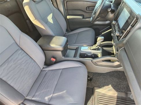 Used 2025 Nissan Frontier S image 10